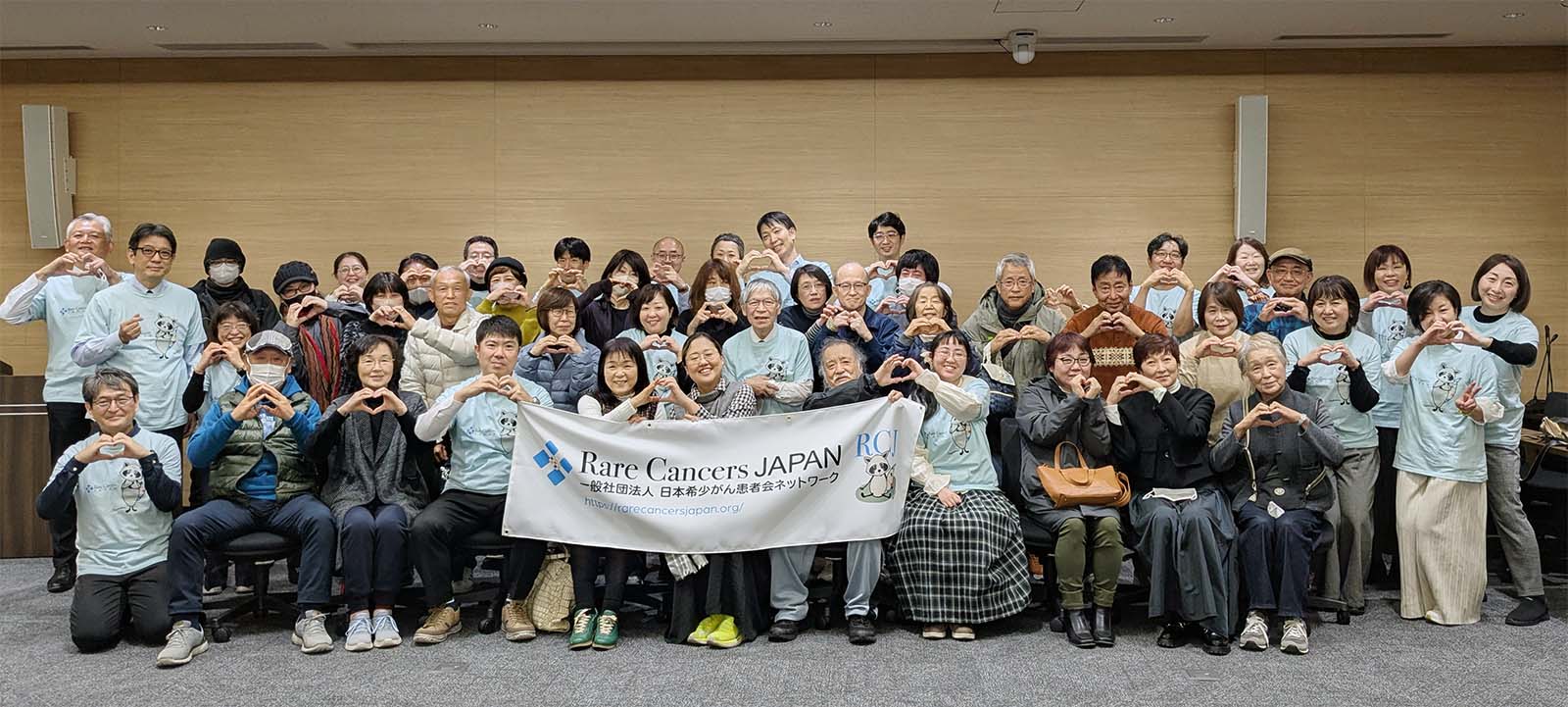 希少がんキャラバンin福岡集合写真